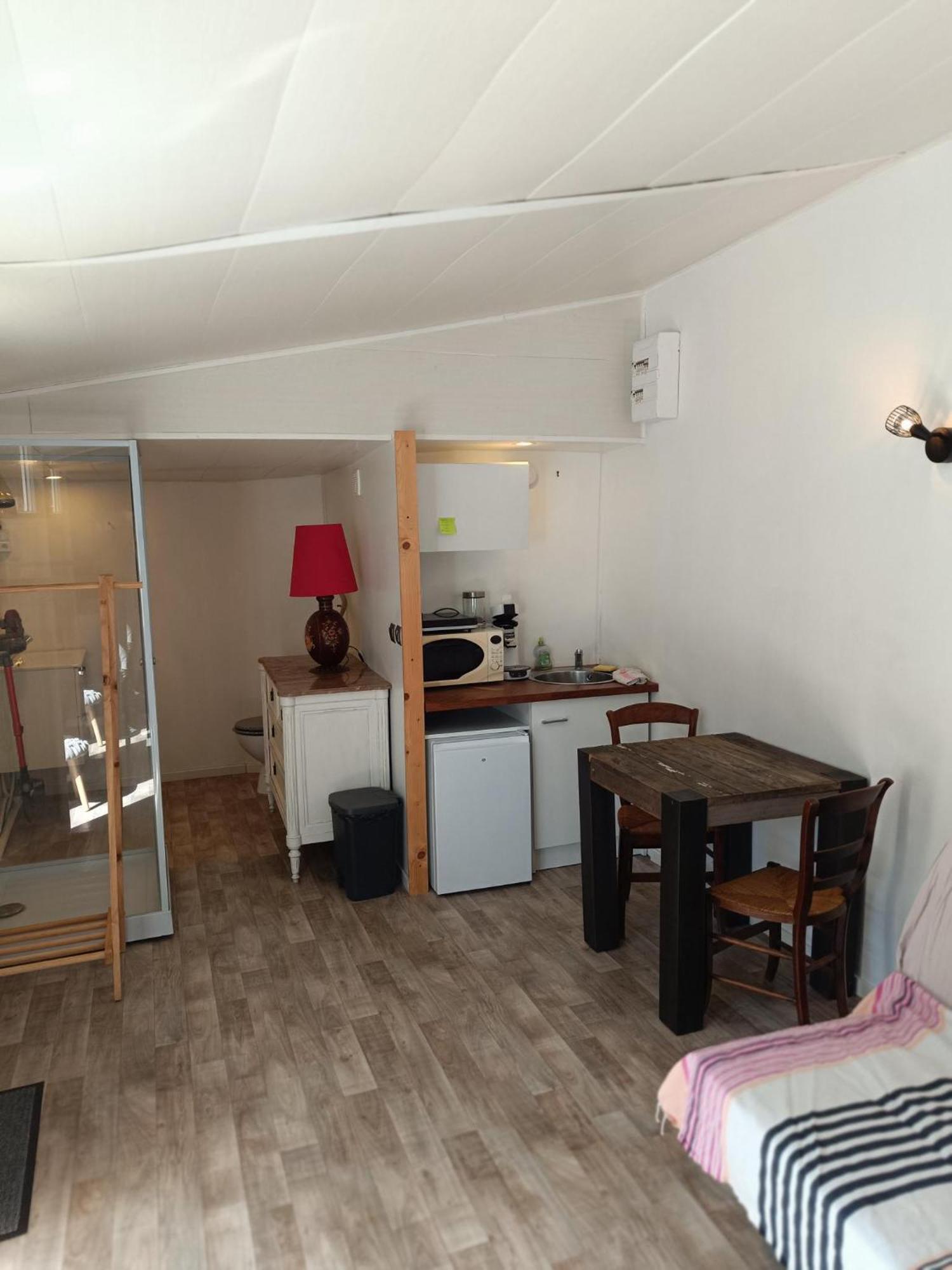 Le Studio Au Calme A Royan Buitenkant foto